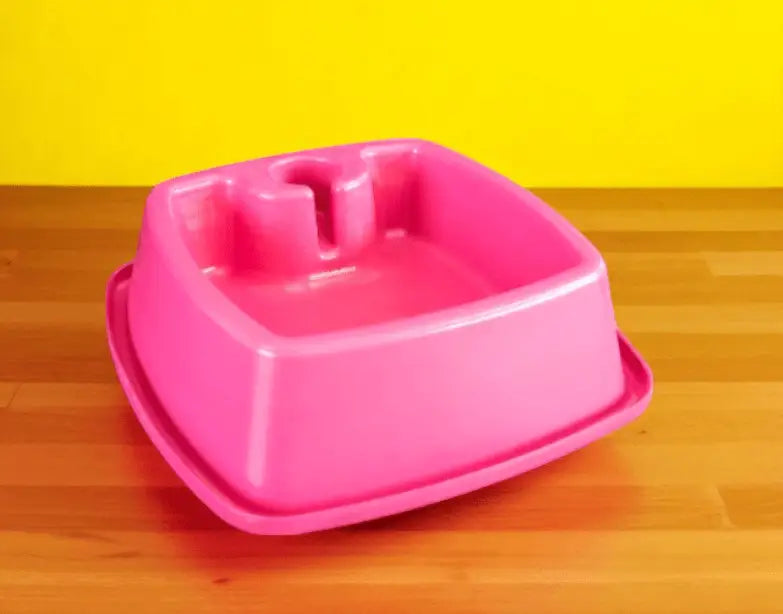 Bebedouro Quadrado Anti Formiga 450ml Estilo e Higiene | Caprioli Shop bebedouro para cachorro Rosa