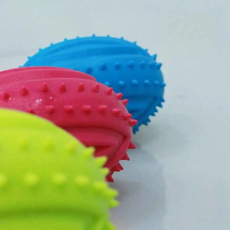 Bola de Rugby TPR para Cães Resistentes e Coloridas | Caprioli Shop brinquedo cães