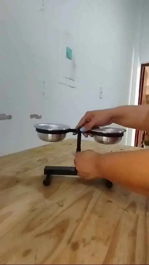 Comedouro Duplo Elevado Ergonômico para Cachorro Preto | Caprioli Shop - Comedouro e Bebedouro