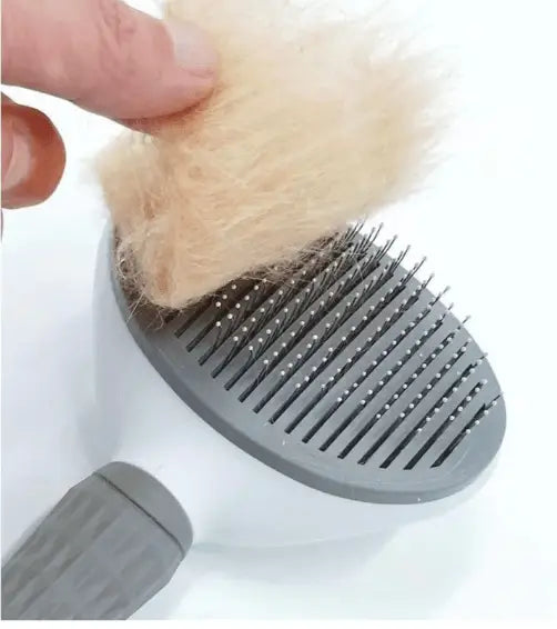 Escova Removedora de Pelos para Pets Conforto e Praticidade | Caprioli Shop Rasqueadeira cachorro
