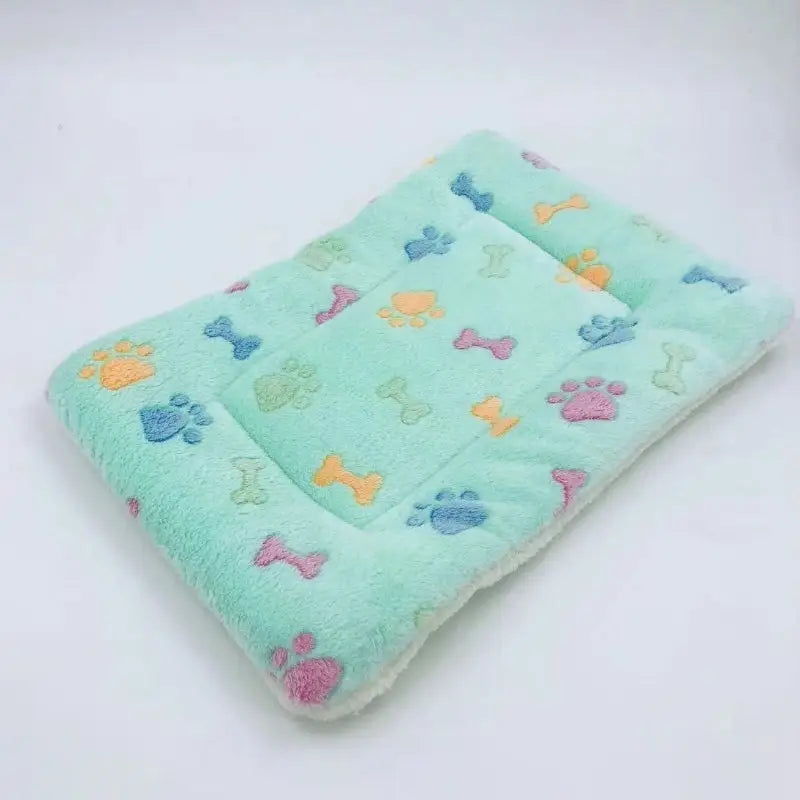 Tapetinho para Pets em Veludo Coral – Versátil Tamanhos P a GG | Caprioli Inter Acessórios Pata Verde / 30X40cm