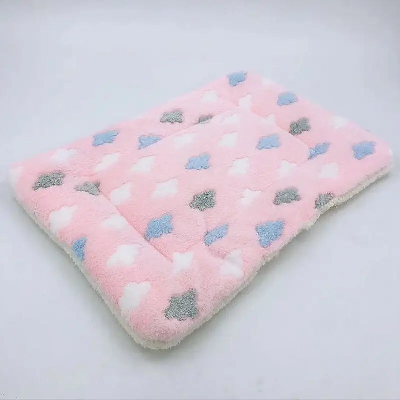 Tapetinho para Pets em Veludo Coral – Versátil Tamanhos P a GG | Caprioli Inter Acessórios Nuvem Rosa / 30X40cm