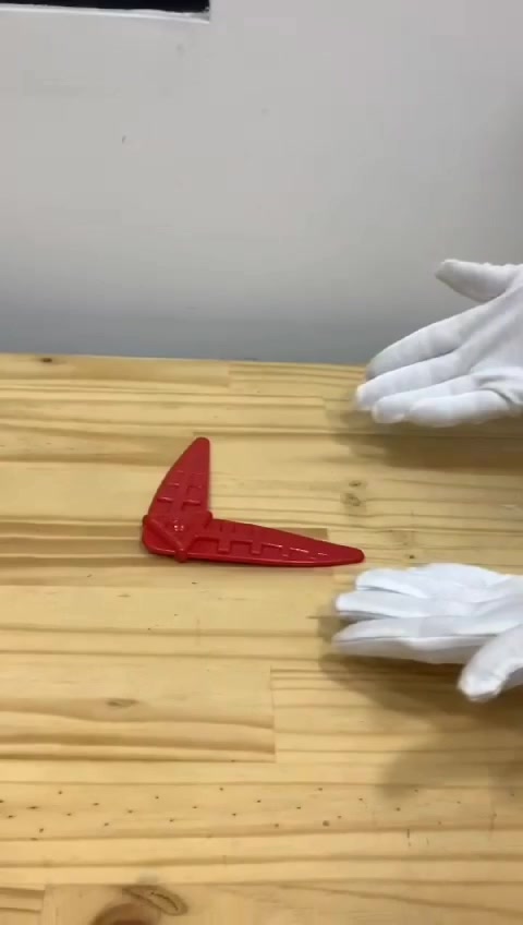 Brinquedo Boomerang Voador 14cm - Diversão ao Ar Livre | Caprioli
