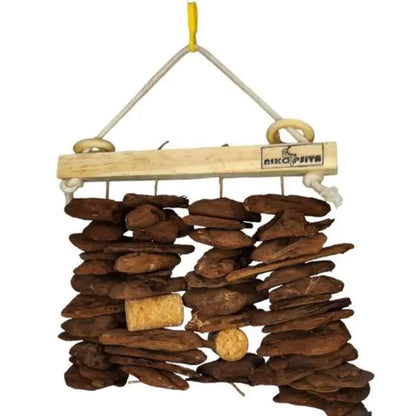 Brinquedo Enriquecimento Ambiental Casca Pinus para Calopsitas | Caprioli Shop brinquedo e acessórios pássaros