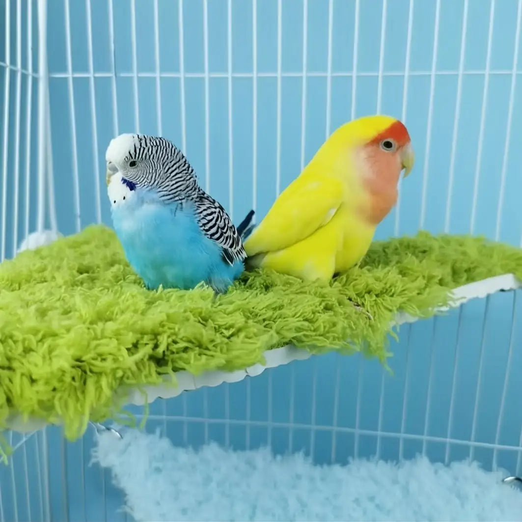 Cama Suspensa Triangular Pelúcia para Pássaros Pequenos | Caprioli Inter Brinquedos e Acessórios gaiola