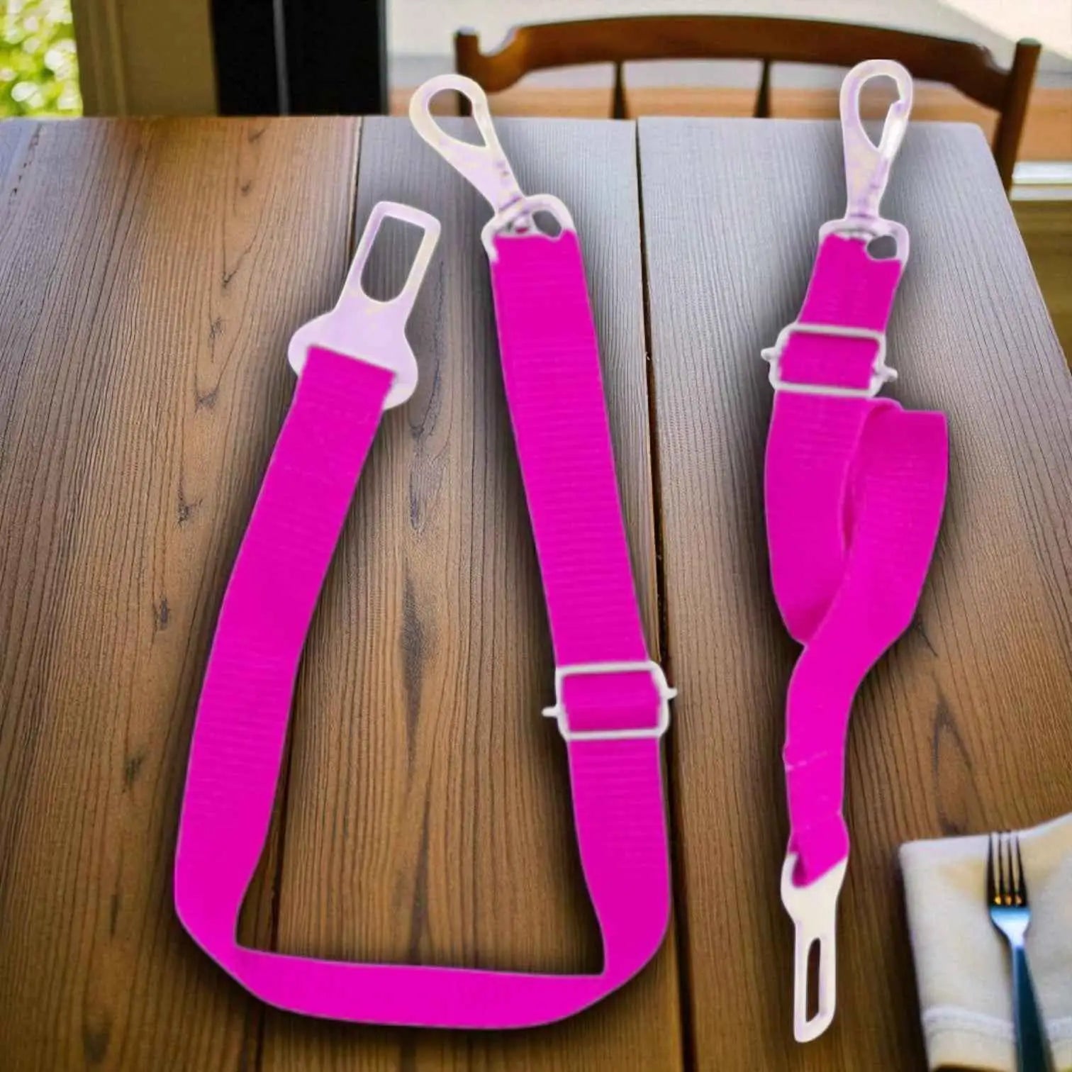 Cinto de Segurança Ajustável para Pets Viagens Seguras | Caprioli Shop ROSA NEON
